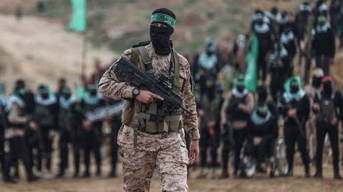 Kassam Tugayları Sözcüsü Ebu Ubeyde ;

“Mücahitlerimiz, Yerli İmkanlarla Ürettikleri Silahları Kullanarak Gazze'yi İsrail Askerlerine Dar Etti..”