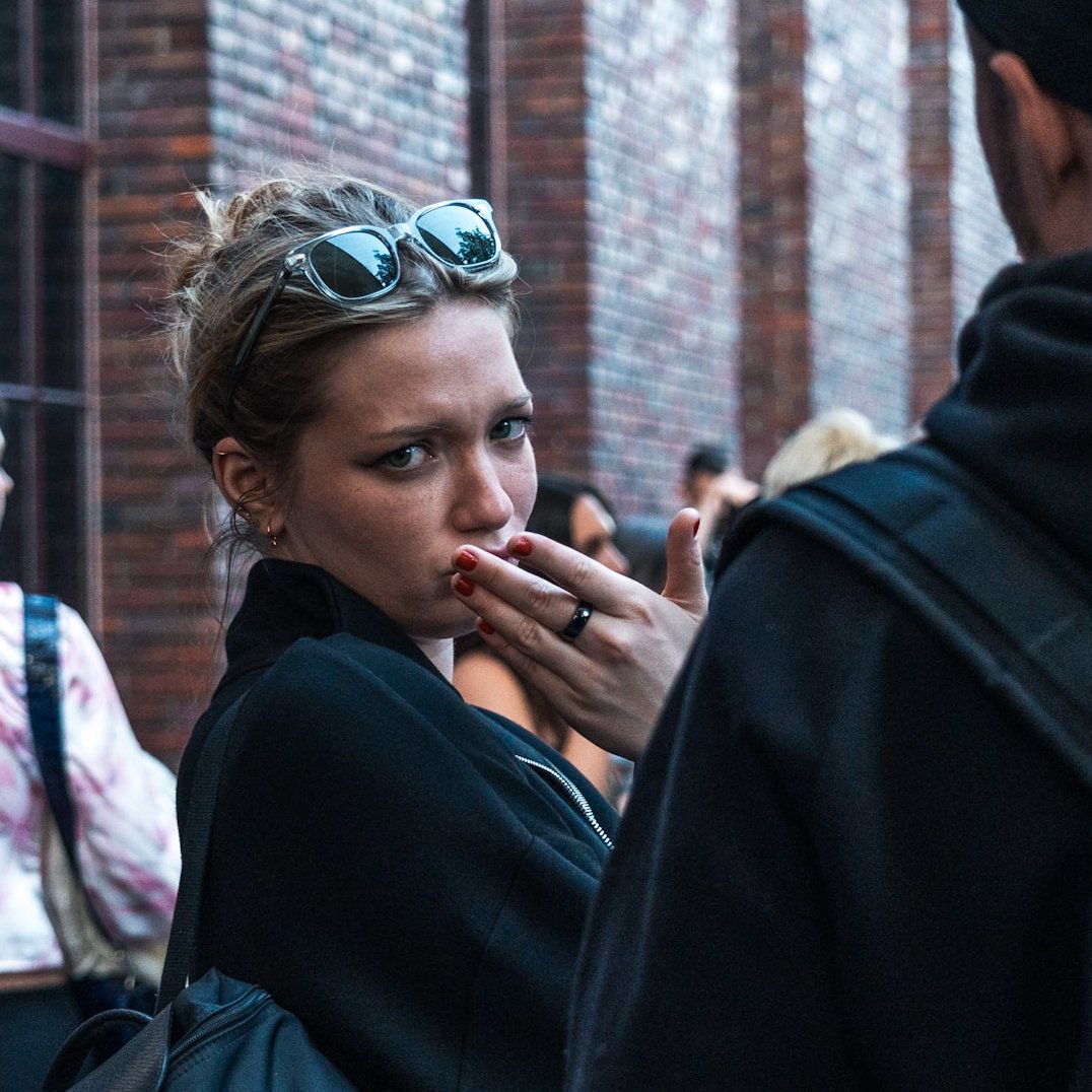 be me: go to <a href="/shefiorg/">shefi.eth (💫,💫)</a> berlin meetup
&gt;really hot outside, wear black, not good 
&gt;promote <a href="/Tangem/">Tangem</a> Ring which I love and wear every day
&gt;see photo-op
&gt;try and be funny and pose to capture the Ring
&gt;mission failed: look like an angry aunt at a family cookout
still serving though 💅