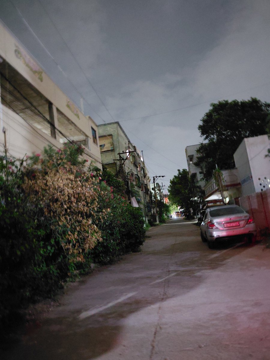 AppaaraoK's tweet photo. Hi @GHMCOnline ,

At Sai Swapna Hospital lane, Old Safilguda, streetlights are not functioning, leaving the roads dark and unsafe for pedestrians. Kindly inspect and resolve the issue at the earliest. @amoh_c28
@Ynagaraju18 @ae_elec_cir28mk https://t.co/WKgqpESEWp
