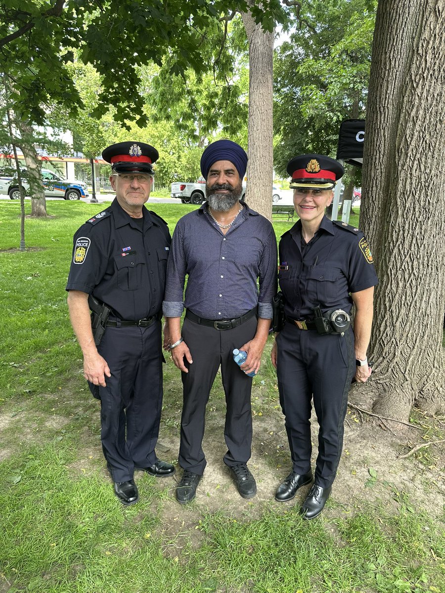 Shelley Thompson (@shelleyprp1997) on Twitter photo Great day at Gage Park for Fun Day with 21 Division, 22 Division, and Road Safety! The park was filled with community spirit, smiling faces, and lots of children enjoying the activities. Always a pleasure to connect with the community and promote safety #community <a href="/PRP21Div/">Peel Police 21 Division</a> Great day at Gage Park for Fun Day with 21 Division, 22 Division, and Road Safety! The park was filled with community spirit, smiling faces, and lots of children enjoying the activities. Always a pleasure to connect with the community and promote safety #community <a href="/PRP21Div/">Peel Police 21 Division</a>