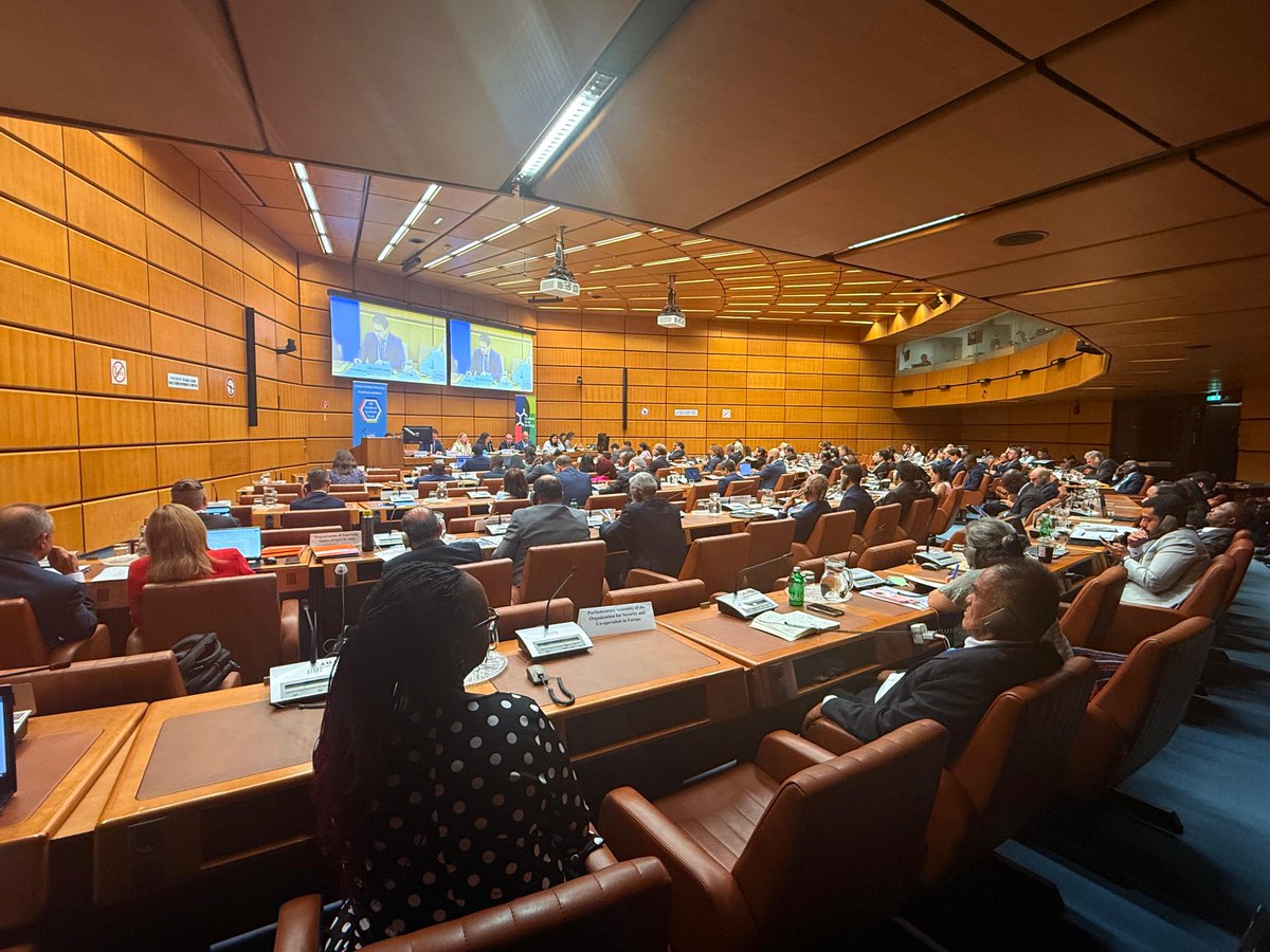 🏛️🌐 I  𝐄𝐥 𝐏𝐫𝐞𝐬𝐢𝐝𝐞𝐧𝐭𝐞 𝐝𝐞𝐥 𝐂𝐨𝐧𝐠𝐫𝐞𝐬𝐨 𝐍𝐚𝐜𝐢𝐨𝐧𝐚𝐥 𝐝𝐞 𝐇𝐨𝐧𝐝𝐮𝐫𝐚𝐬, <a href="/Lredondo/">LUIS REDONDO 🇭🇳</a>, 𝐩𝐚𝐫𝐭𝐢𝐜𝐢𝐩𝐚 𝐞𝐧 𝐥𝐚 𝐏𝐫𝐢𝐦𝐞𝐫𝐚 𝐑𝐞𝐮𝐧𝐢𝐨́𝐧 𝐌𝐮𝐧𝐝𝐢𝐚𝐥 𝐝𝐞 𝐥𝐚 𝐑𝐞𝐝 𝐈𝐧𝐭𝐞𝐫𝐧𝐚𝐜𝐢𝐨𝐧𝐚𝐥 𝐩𝐚𝐫𝐚 𝐥𝐚 𝐋𝐞𝐠𝐢𝐬𝐥𝐚𝐜𝐢𝐨́𝐧 𝐬𝐨𝐛𝐫𝐞