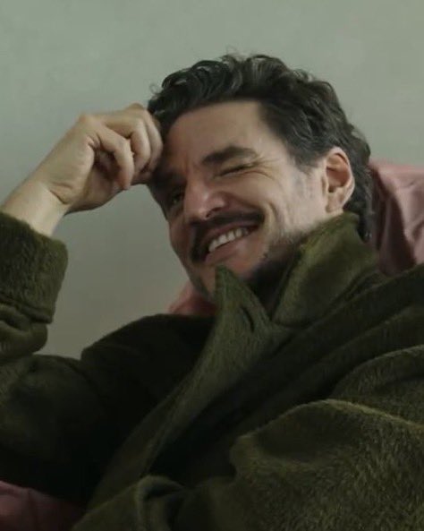 fantasticpascal's tweet image. nothing in this world is better than pedro pascal's smile