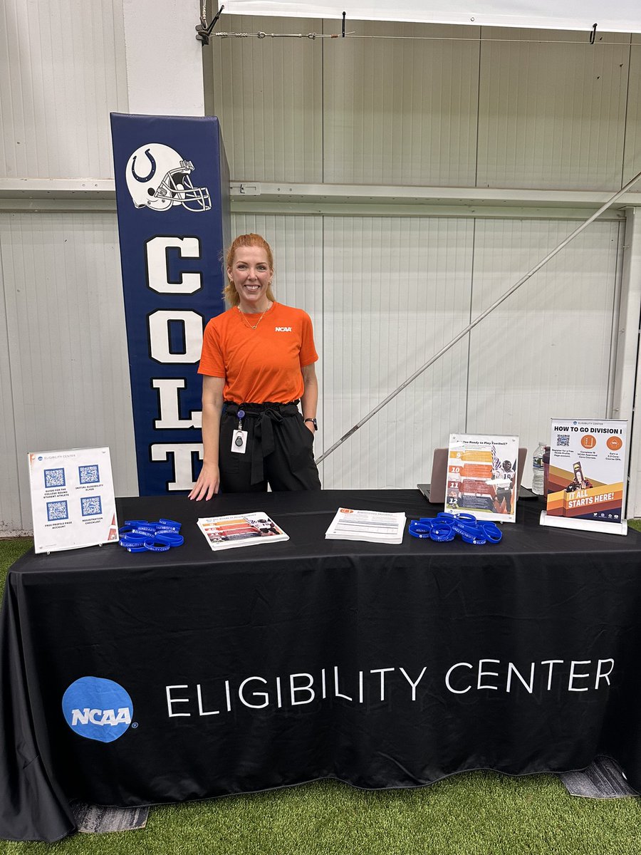 Elizabeth Thompson tweet media