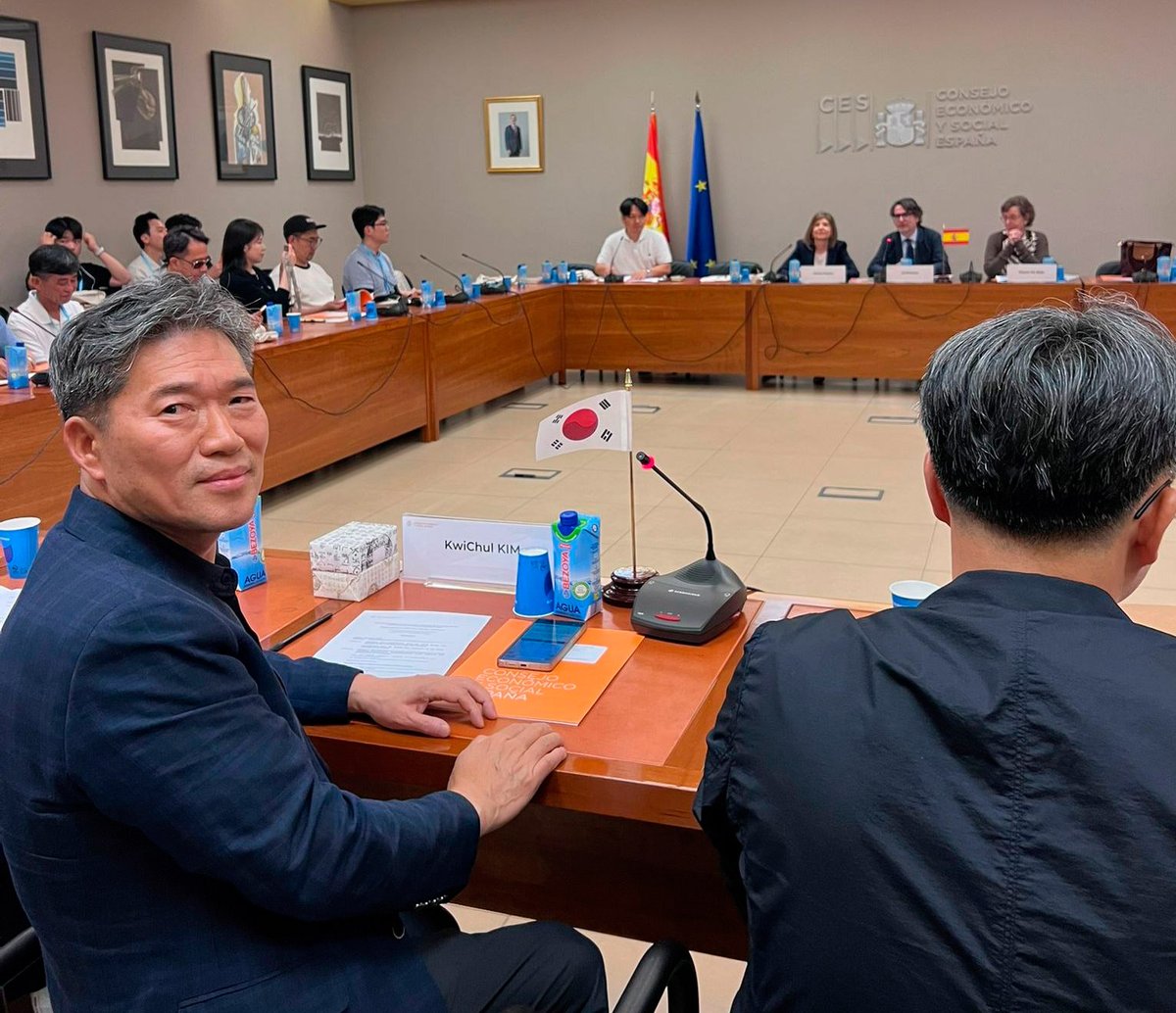 ▶️Visita de una delegación de la Comisión Tripartita de Seúl al Consejo Económico y Social de España

ces.es/actividad-inst…