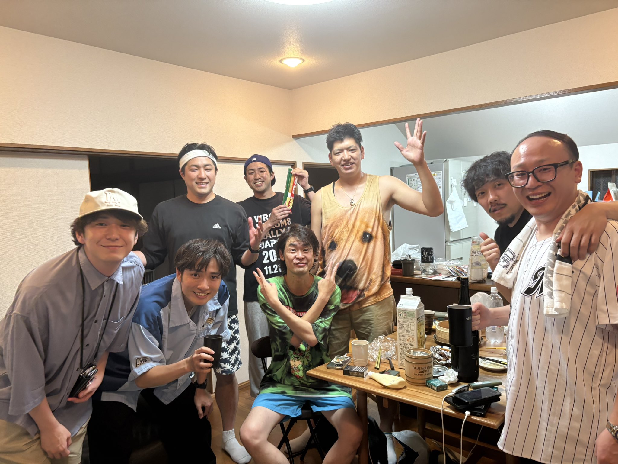 ダンビラムーチョ 大原優一 チェキ 巨人岡本にサインねだったダンビラムーチョ大原優一 今田耕司