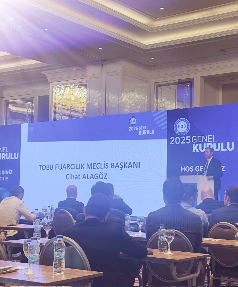 Bugün konuşmacı olarak katıldığım Otomotiv Satış Sonrası Ürün ve Hizmetleri Derneği'nin (OSS) İstanbul'da  gerçekleşen Genel Kurul Toplantısı'nda, Otomotiv Endüstrisinin uluslararası pazarlara erişiminde fuarların önemini vurguladım.
Sn. Ali ÖZÇETE başkanlığında çok başarılı