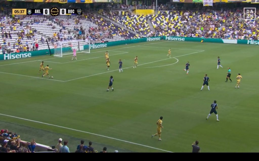 Los sacás de Miami donde hay 150 millones de argentinos y todo vuelve a la normalidad de siempre en las tribunas.