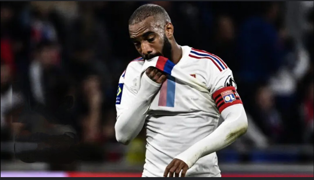 Minfront's tweet photo. ÚLTIMA HORA 🚨🚨🚨 
El olympique de Lyon acaba de descender a la segunda liga francesa,por sus deudas económicas. https://t.co/J7Cinzj6DG