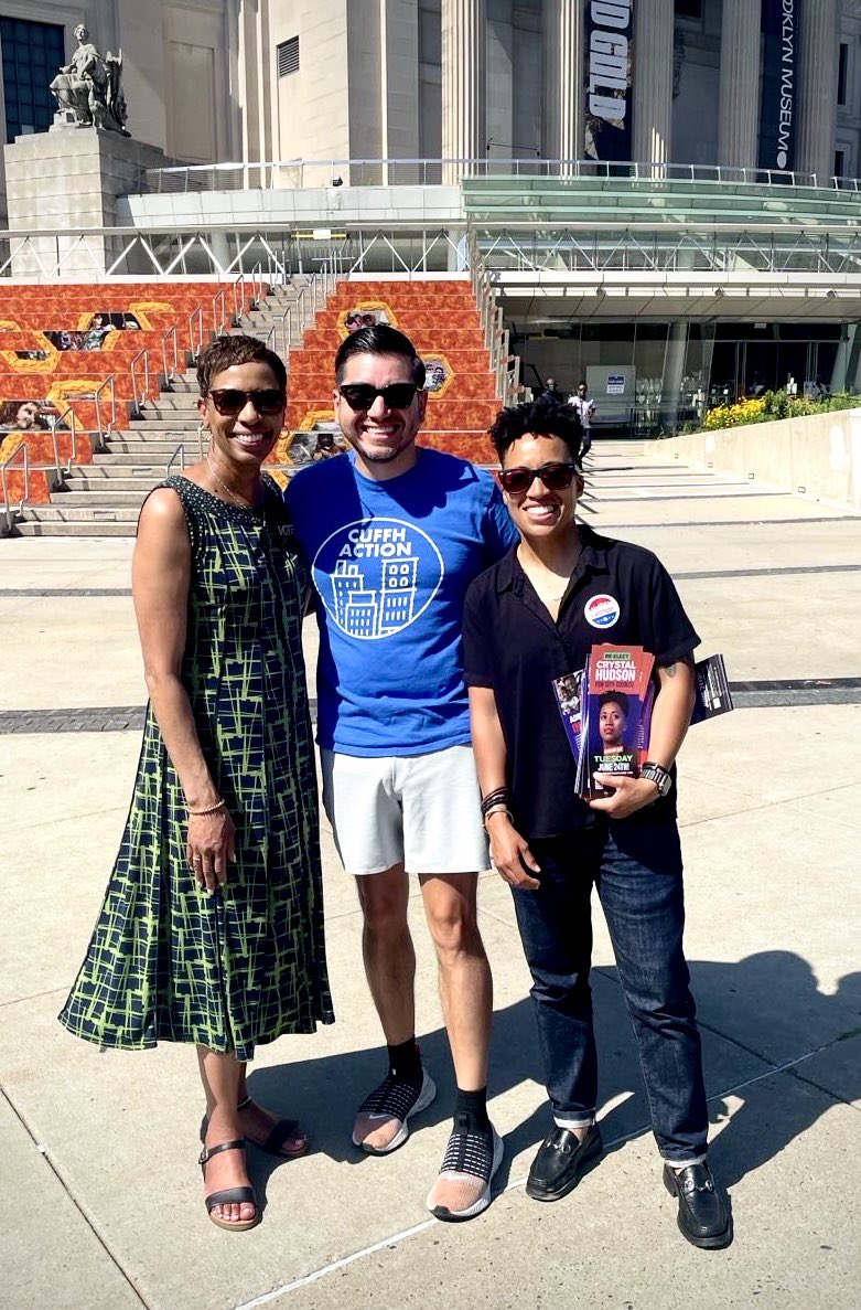 AdrienneEAdams's tweet image. We’re making the rounds today visiting polling locations all around NYC! Here we are at Brooklyn Museum with @crystalforbk greeting happy (and warm!) voters. Let’s keep it going New York!
