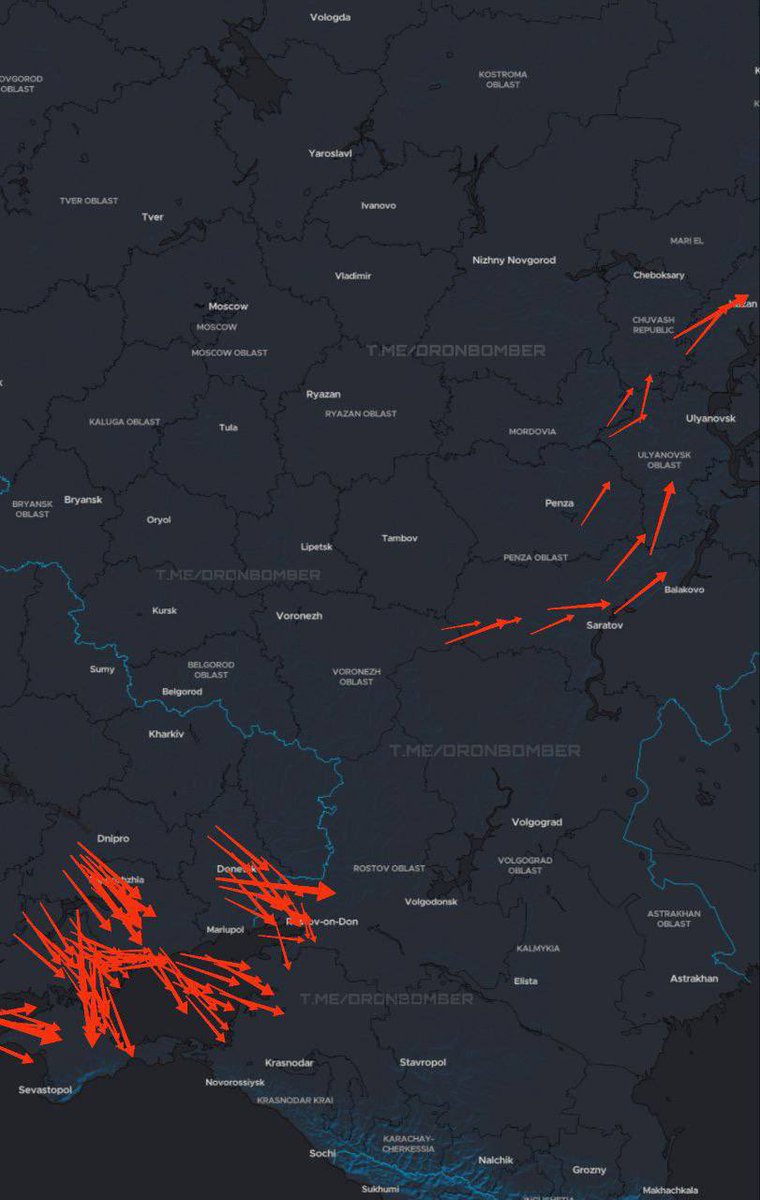 DrnBmbr's tweet image. 🇺🇦23:00 | 24/06
Approximate flight routes of our UAVs:
🔴 Red arrow – directions of loitering munition/strike UAVs;
All information regarding the routes is taken from Russian sources.