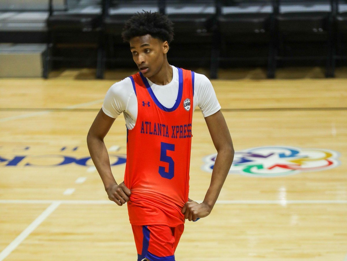 Phenom Hoops Recruiting News (@phrecruitnews) on Twitter photo 2027 Jarvis Hayes Jr. received offers from Georgia Tech, Auburn, Ole Miss, Cincinnati, FSU, and Clemson. #PhenomHoops
<a href="/JarvisHayesjr/">Jarvis Hayes</a> <a href="/Coach_Rick57/">Rick Lewis</a> <a href="/colbylewis20/">Colby Lewis</a> <a href="/POBScout/">Patrick O'Brien</a> <a href="/JeffreyBendel_/">Jeff Bendel</a> <a href="/Phenom_Hoops/">Phenom Hoop Report</a> <a href="/ty1ewis/">Tyler Lewis</a> <a href="/CoachChrisNC/">Chris Ewell</a> 2027 Jarvis Hayes Jr. received offers from Georgia Tech, Auburn, Ole Miss, Cincinnati, FSU, and Clemson. #PhenomHoops
<a href="/JarvisHayesjr/">Jarvis Hayes</a> <a href="/Coach_Rick57/">Rick Lewis</a> <a href="/colbylewis20/">Colby Lewis</a> <a href="/POBScout/">Patrick O'Brien</a> <a href="/JeffreyBendel_/">Jeff Bendel</a> <a href="/Phenom_Hoops/">Phenom Hoop Report</a> <a href="/ty1ewis/">Tyler Lewis</a> <a href="/CoachChrisNC/">Chris Ewell</a>