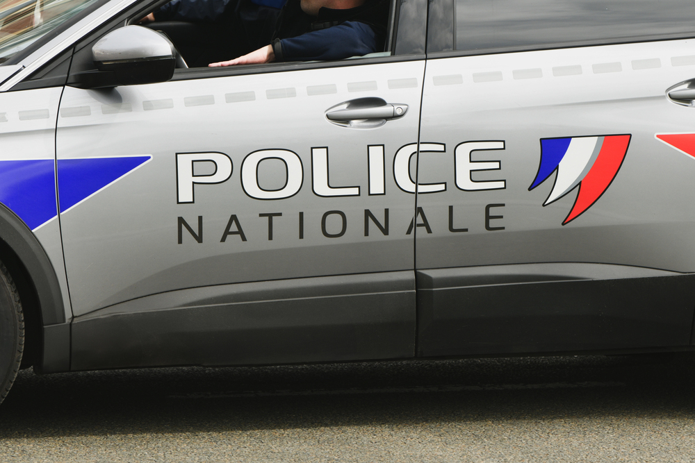 🔴 Meuse : Un braqueur blessé par balle après avoir renversé un policier, retrouvé à l’hôpital 

→ Plus d'informations en cliquant ici : actuforcesdelordre.fr/2025/06/24/meu… 

#ACTUFDO