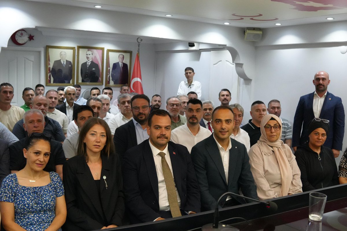 eraykaradeniz's tweet photo. Cumhur İttifakı’mızın kıymetli ortağı Milliyetçi Hareket Partisi Gaziosmanpaşa İlçe Başkanı Sayın Korhan Çalışkan ve ilçe teşkilatını ziyaret ettik.

Nazik ev sahiplikleri ve samimi destekleri için kendilerine teşekkür ediyorum.

Cumhur İttifakı olarak, ortak hedefler doğrultusunda ilk günkü azim ve kararlılıkla yol yürümeye devam ediyoruz.

Rabbim birliğimizi ve kardeşliğimizi daim eylesin.