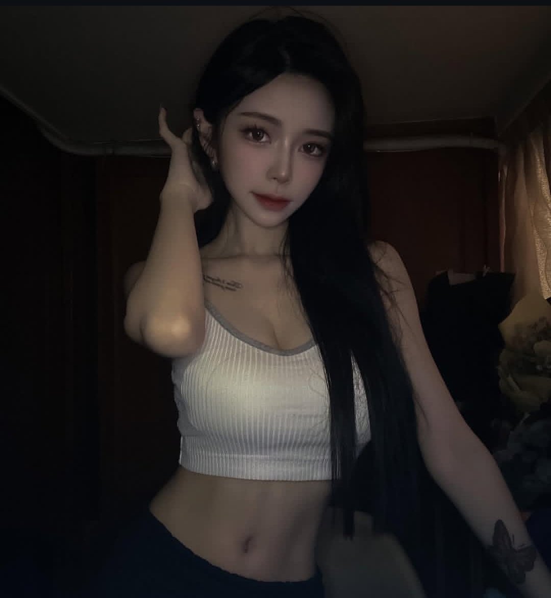 lee_sharing's tweet photo. 👙小姐姐🤩

早安，午安，晚安，我迟早变成你的小心肝💕💕🫣

#比基尼 #泳装 #性感 #分享 #投稿 #交友 #小姐姐 #正妹 #美女 #辣妹 #流鼻血  #火辣 #交流 https://t.co/VH9UU0Gexx