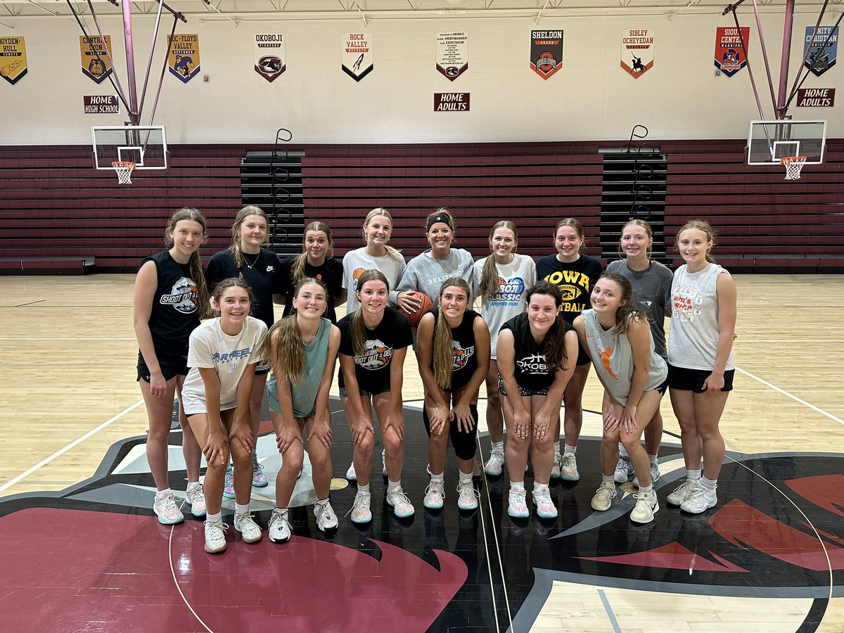 Elite360Train's tweet photo. Okoboji Travel Camp today! 

The morning session was fire, with elementary &amp; middle school athletes investing in their games. They were supported by the most encouraging, uplifting group of high schoolers who then ended the day with their training. 

This is a beautiful game! https://t.co/gYPr18qeW1