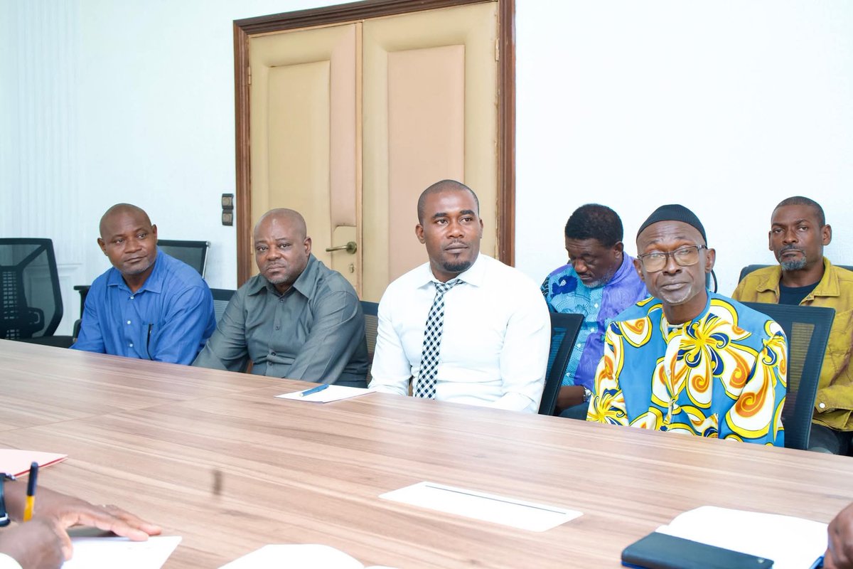 ⬛Le Ministre de l’#Enseignement Supérieur et de la Recherche Scientifique reçoit les syndicats des agents du CNOU pour un dialogue social constructif.