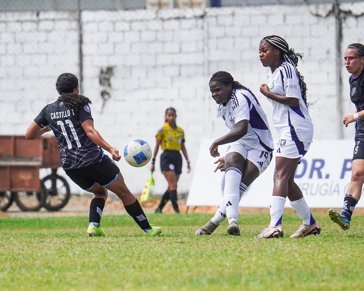 ¡Segundo tiempo! ⏱️ 

Eléctricas 0 - 0 Macará

#VamosEmelec