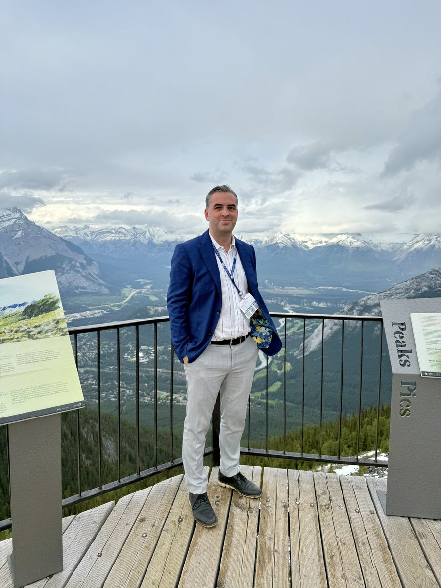 CANSARICA2's tweet image. Thrilled to join the 24th Annual International Symposium for Therapeutic Ultrasound #ISTU2025 in stunning Banff! We shared our latest work on ultrasound in movement disorder patients with 4 oral presentations from the Chen Lab. Great to reconnect with colleagues worldwide—huge…