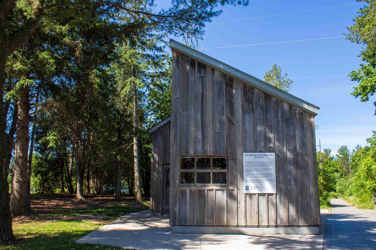 mcacgallery's tweet image. 🎨🌲 Celebrate Ontario’s first-ever 𝘎𝘳𝘰𝘶𝘱 𝘰𝘧 𝘚𝘦𝘷𝘦𝘯 𝘋𝘢𝘺 at the McMichael!

We’re marking the occasion a day early—on Sunday, July 6—with a full day of art, nature, and creative fun. 

Explore beloved works on view in our galleries, take part in a family-friendly en…