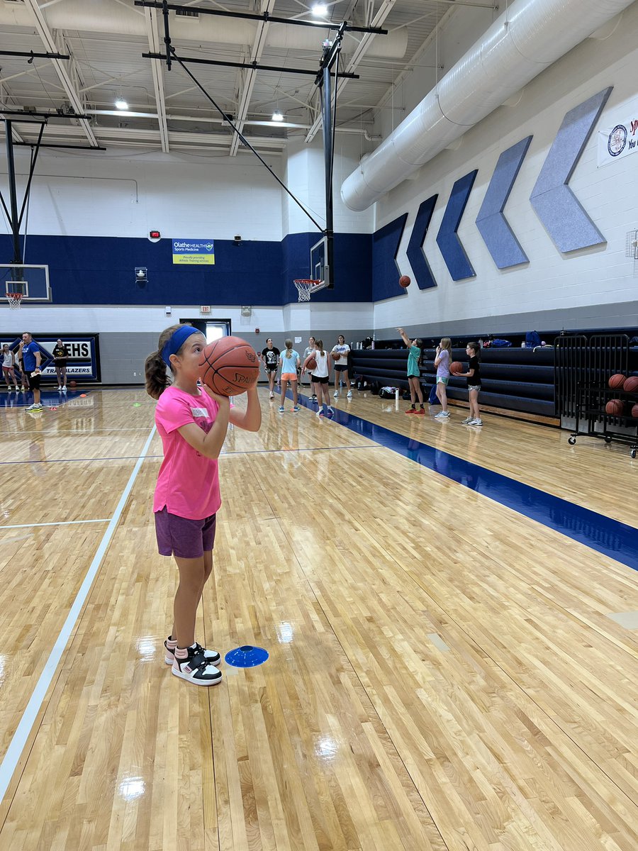 Lady Blazers Middle School Camp - Day 2
We stretched, focused on ball handling, fundamentals, spot shooting &amp; communication! 
Work Hard…Have Fun…That’s What We Do! Go Blazers! 🏀🤘🏀
#bettereveryday #workhard #playharder #relentless #gehs #blazers