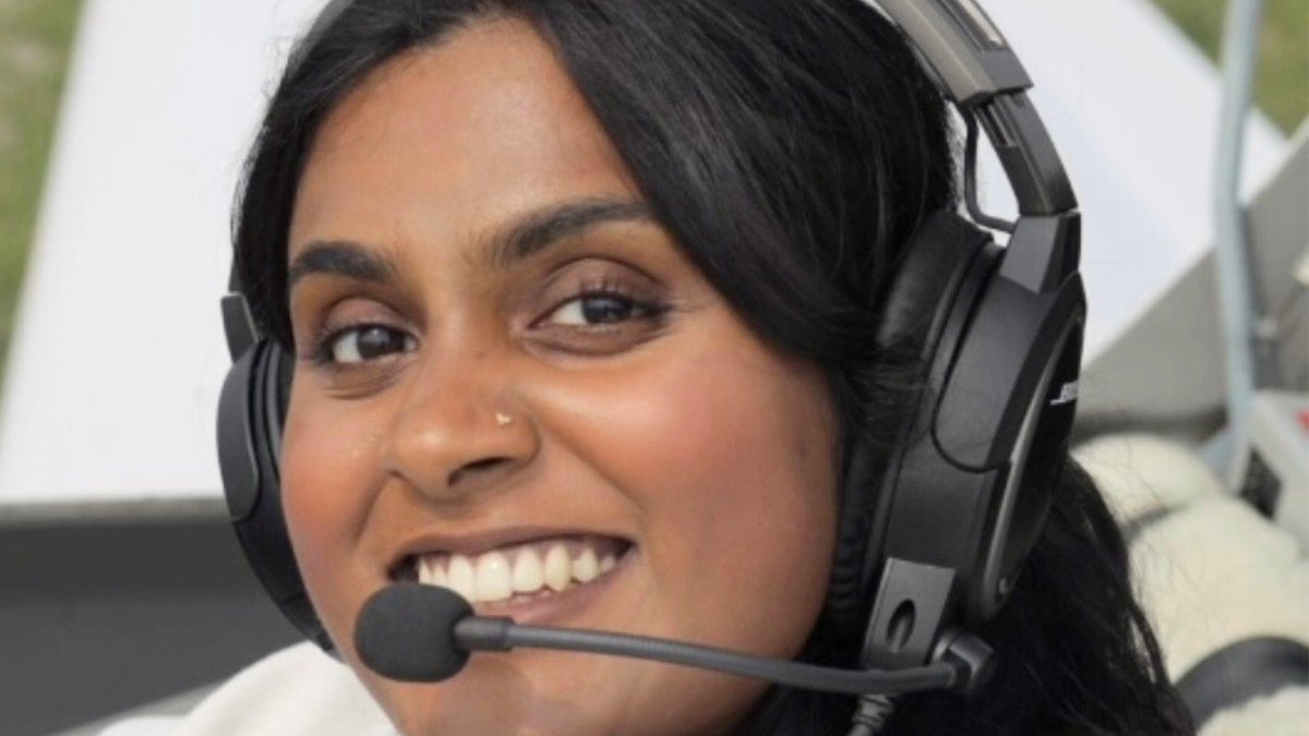 westernuSocSci's tweet image. Meet Angel Abraham, BMOS’25 — pilot, Navy reservist, and leader. She blended aviation, business & advocacy at Western. Now she’s ready for takeoff.
🔗 news.westernu.ca/2025/06/convoc…
📸: Vanessa Waugh
#WesternU #WomenInAviation #CAMprogram #WesternSocialSci @WesternUDANMOS