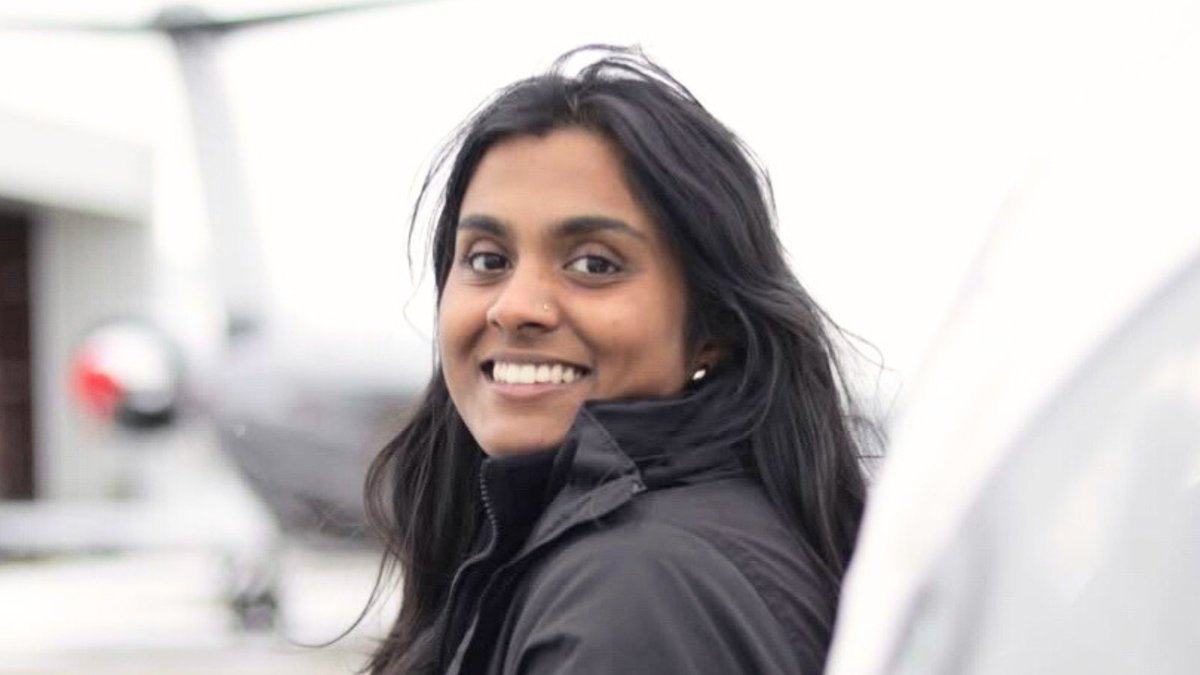 westernuSocSci's tweet image. Meet Angel Abraham, BMOS’25 — pilot, Navy reservist, and leader. She blended aviation, business & advocacy at Western. Now she’s ready for takeoff.
🔗 news.westernu.ca/2025/06/convoc…
📸: Vanessa Waugh
#WesternU #WomenInAviation #CAMprogram #WesternSocialSci @WesternUDANMOS