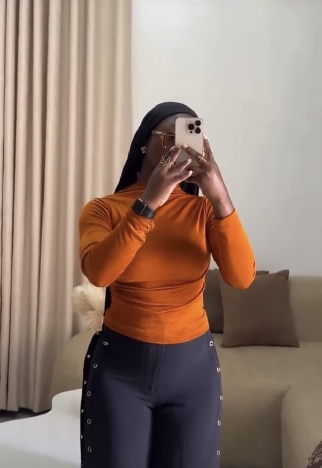 Crop tops are always available 🛍️ 

Price: N4500

Tops in frame 3 &amp;4: N5000

NATIONWIDE DELIVERY 🚚