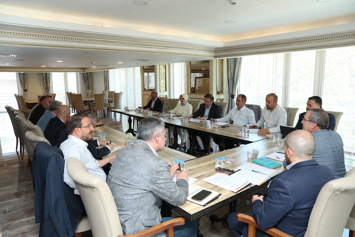 Genel Merkez Teşkilat Başkanlığımız tarafından düzenlenen, yeni dönem yol haritamızın istişare edildiği, yaptığımız çalışmalarımızın değerlendirildiği İl Başkanları ve İl Koordinatörleri çalışma kampına katılım sağladık. Yapılan çalışmalarımızın ve toplantılarımızın hayırlara