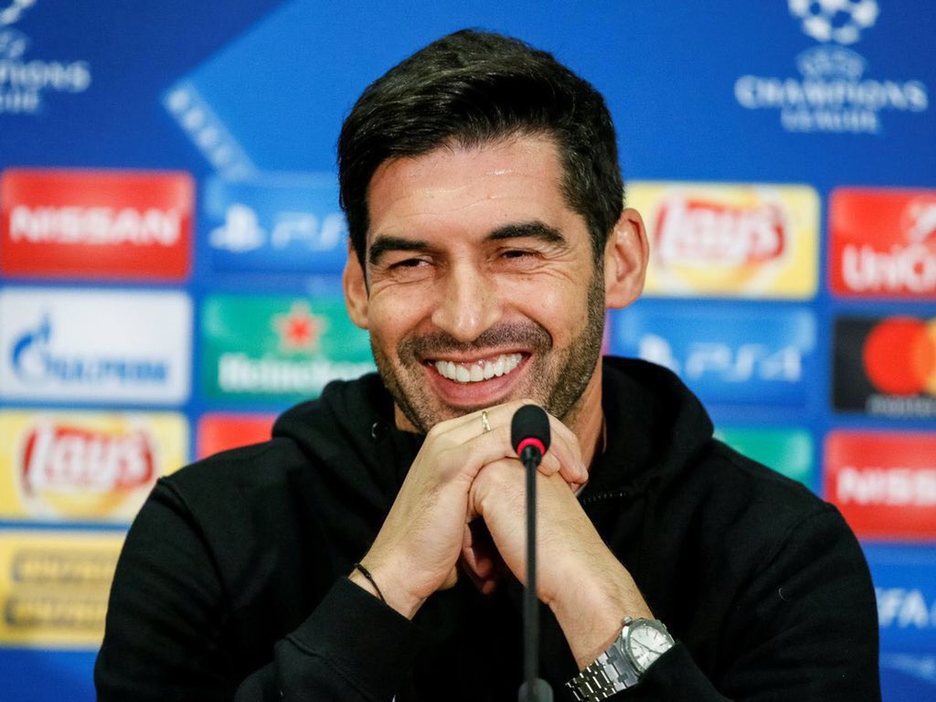 فونسيكا راح يغادر ليون اكيد، حلم لو يجينا بس 😞

وللاسف انك لما تجيب لاعبين وتتعب نفسك بدون مدرب او مع سانشيز ولا كانك سويت شي بالذات بعض الاعبين الي يحتاجوا مدرب يقودهم 🙏🏻  

#اقاله_سانشيز_الان_مطلب_سداوي