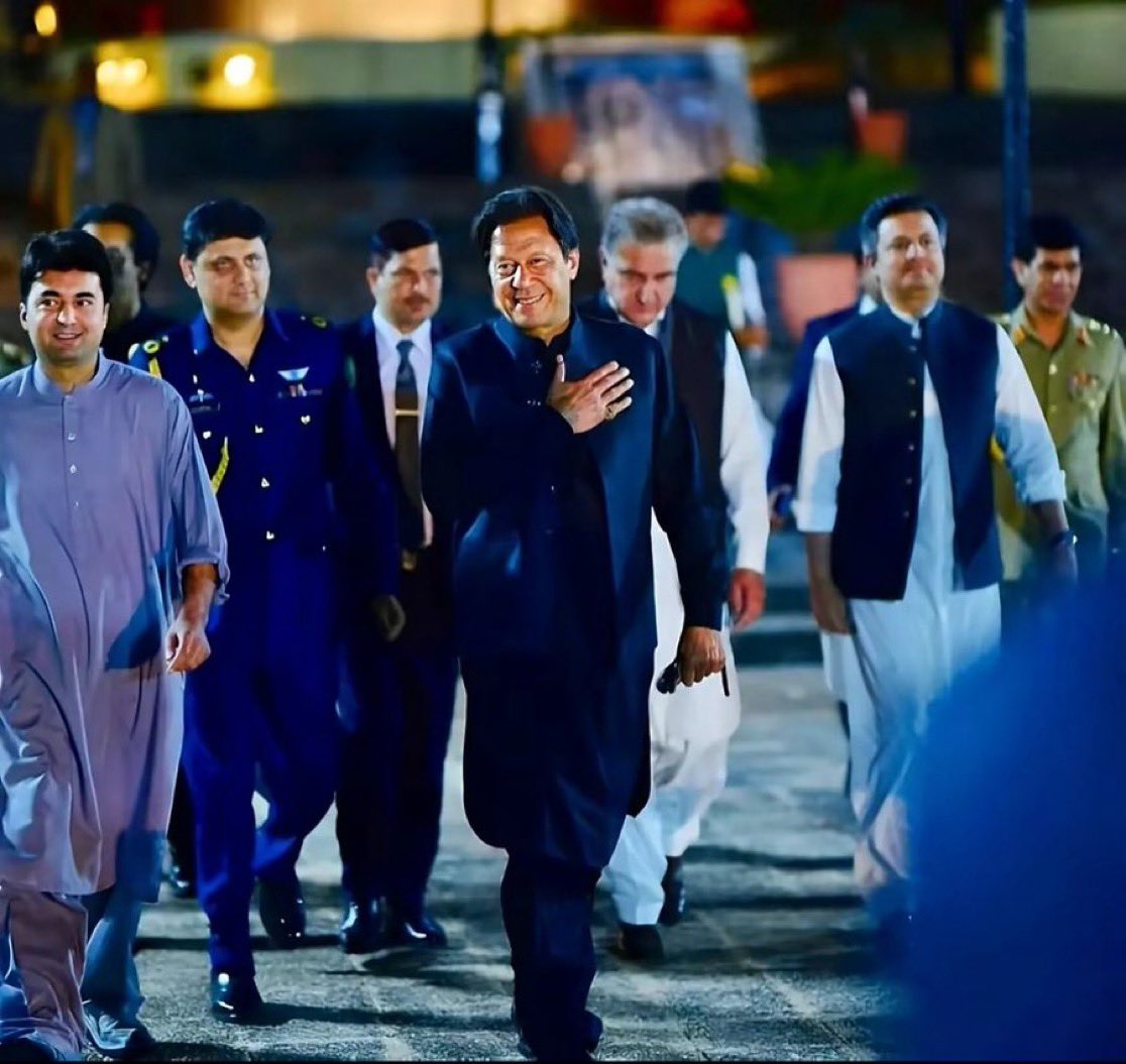 مراد سعید کا ٹویٹ  پڑھ کے بہت دکھ ہوا کے شیر جیسا بہادر جوان آج بے بس ہے اپنو کے آگے 💔  #MinusKhanAbsolutelyNot
<a href="/TeamiPians/">Team Insafians 𝗣𝗼𝘄𝗲𝗿</a>