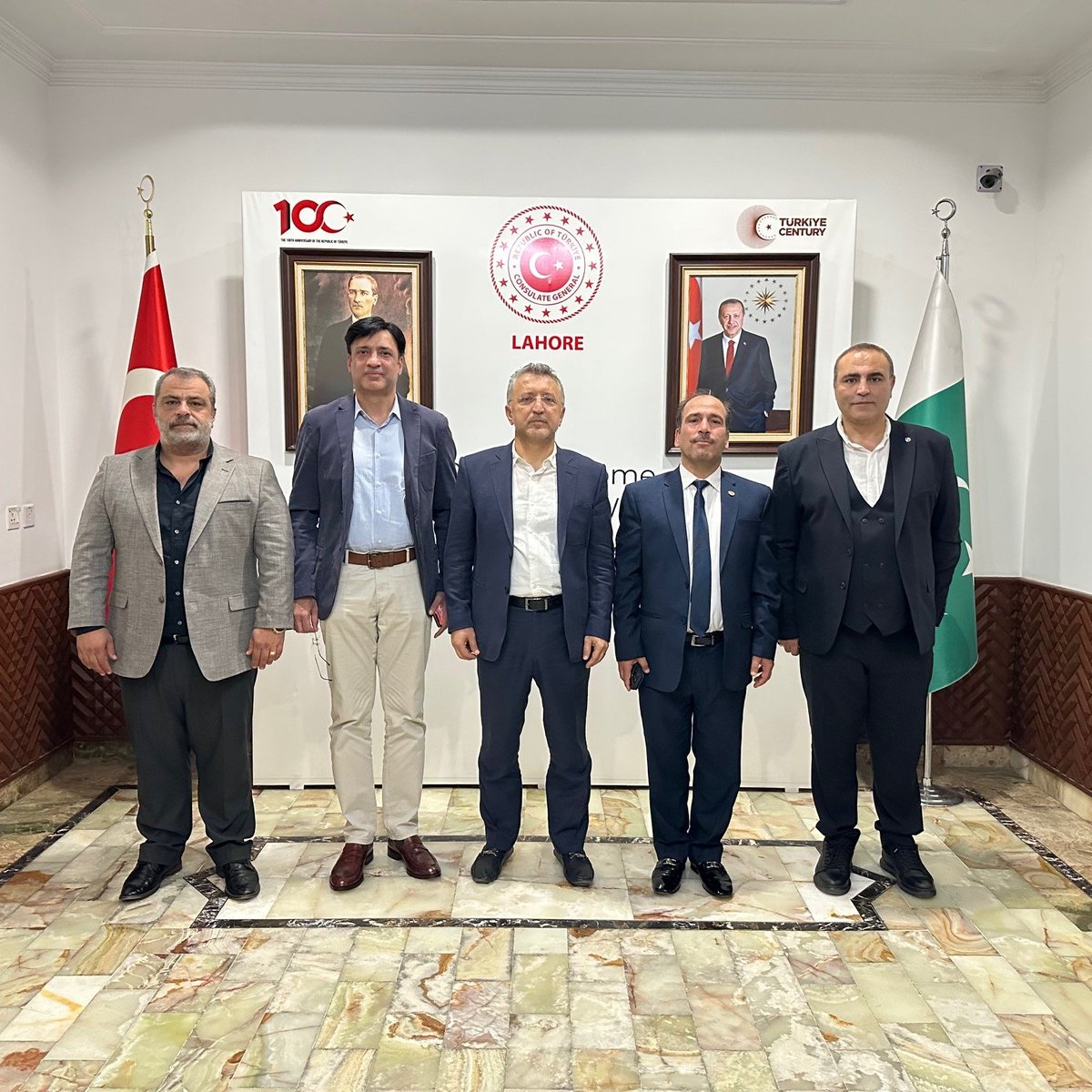 TC_LahorBK's tweet photo. Ülkemizden MATAŞ Madencilik, İnşaat ve Ticaret Ltd. Şti temsilcilerinin nezaket ziyareti için teşekkür ediyor ve  başarılar diliyoruz. 
Thanks to the representatives of MATAŞ Mining, Cons. and Trade Ltd. Co. from 🇹🇷for their courtesy visit and wish them success in their business. https://t.co/KUM87Wss7r