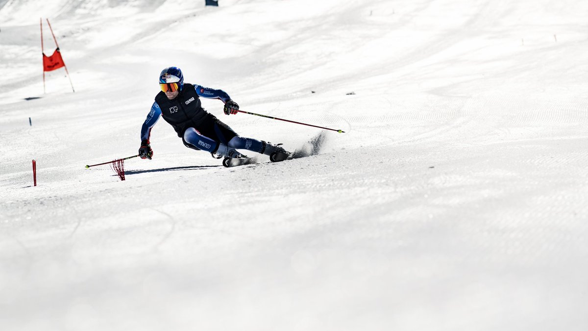 Alexis Pinturault (@alexpinturault) on Twitter photo Back to basics and with the smile 🎿 #headwhatsyourlimits #wornbythebest <a href="/FedFranceSki/">FFS - Fédération Française de Ski</a> <a href="/RedBullFrance/">Red Bull France</a> Back to basics and with the smile 🎿 #headwhatsyourlimits #wornbythebest <a href="/FedFranceSki/">FFS - Fédération Française de Ski</a> <a href="/RedBullFrance/">Red Bull France</a>