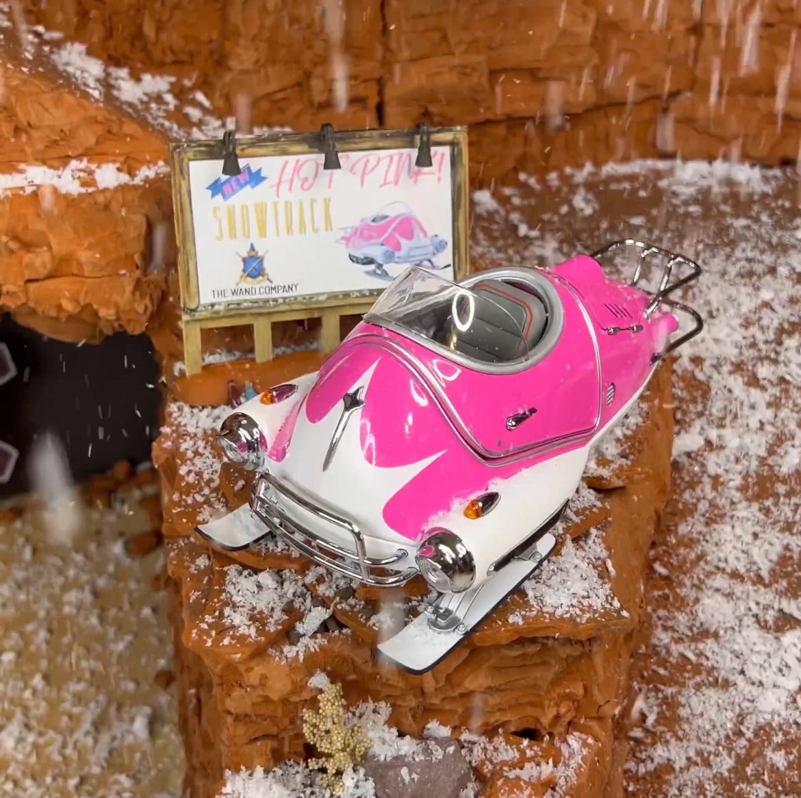 When I found out they were putting skis on the Fallout Flea you better believe I made it snow (I also literally built a mountain😉) New #Fallout video, would love if you watched here youtube.com/shorts/haR9gPt…