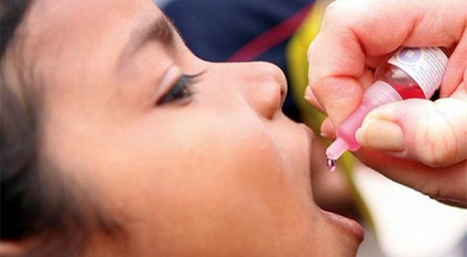rciudadhabana's tweet photo. 🇨🇺 💉|| Hasta el próximo sábado, se extenderá en #Cuba la semana de recuperación, correspondiente a la segunda etapa d la Campaña Nacional de Vacunación Antipoliomielítica oral bivalente @Eli45Martinez @RadioDifusionH 

🔗https://t.co/M0NP6sgcrY

#CubaPorLaVida 
#LaHabanaDeTodos https://t.co/M1rfq3JpmD