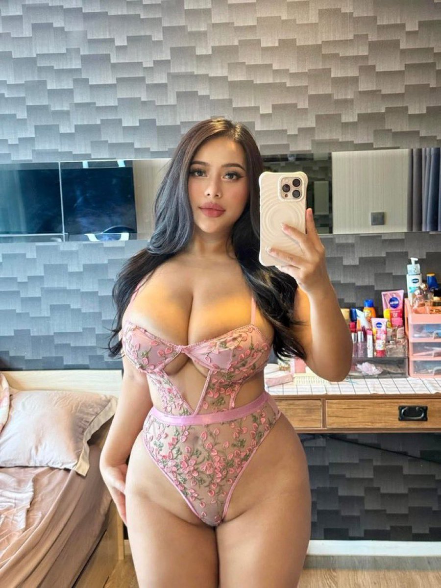 Surrender to me and let me control your life 😈😈

Your money is belongs to me, start give it to me and you will get my wonderful brainwashing JOI session 😊😘❤️