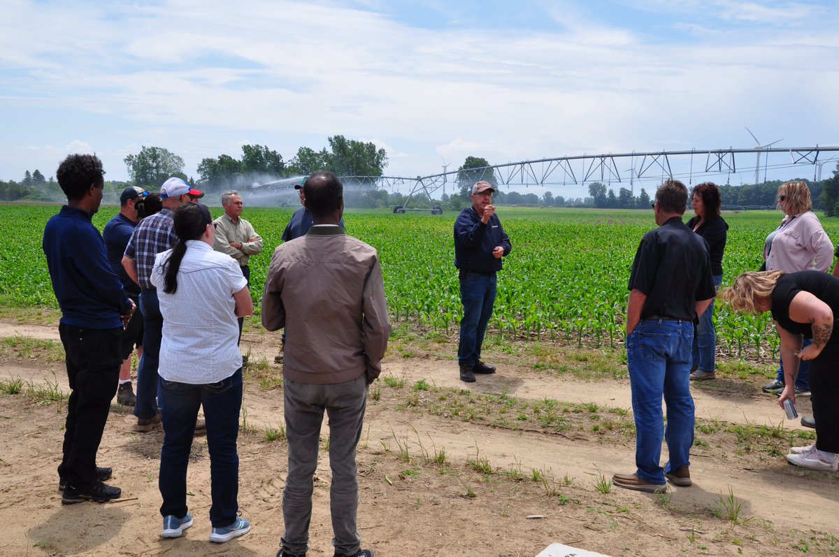 CadmanPower's tweet image. 🌾THANK YOU for making our 2025 Pivot Demo Day a success! 🚜💧
Grateful to everyone who joined us for a day of hands-on learning, innovation & great conversations.
Special thanks to our incredible hosts V&M Szucsko Farms and our partner #Reinke
#PivotIrrigation #CanadaFarmers