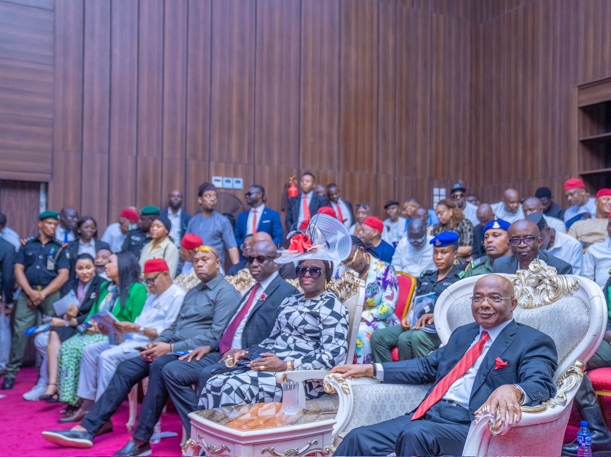 Hope_Uzodimma1's tweet image. Imo is on the rise - safe, ready, and open for business. This resounding truth formed the cornerstone of my state of the State address delivered at the hallowed chambers of the Imo State House of Assembly in Owerri. I emphasized not just a vision, but a mission - the intentional…