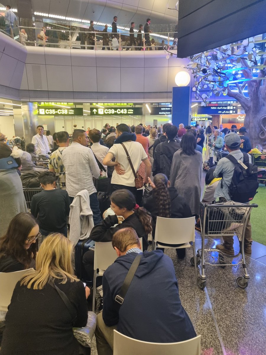 Come on <a href="/qatarairways/">Qatar Airways</a> I'm sure you can do better than this. Only one person manning the kiosk. We've been standing in line for hours! #QatarAirways #worstservice #doha_qatar