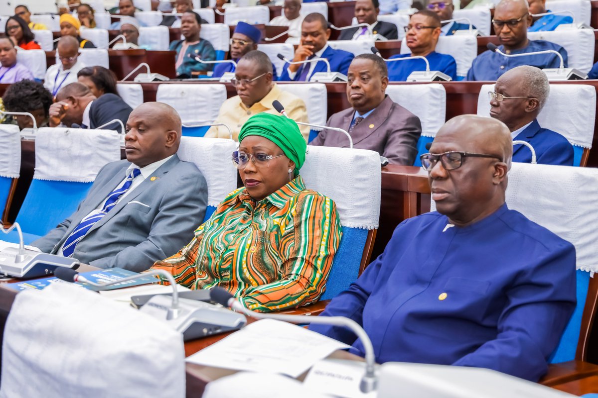 Face à la prolifération des faux médicaments, l’Assemblée nationale renforce son engagement législatif. À travers un séminaire parlementaire organisé en partenariat avec la Fondation Brazzaville, les députés échangent, s’informent et s’engagent pour bâtir un système de santé plus