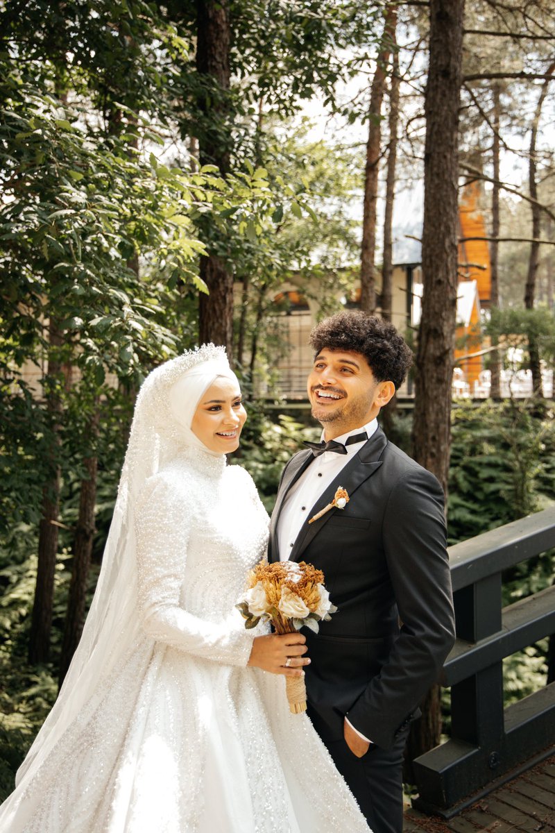 Biz evlendik ..! 🤗

Sevgili eşim, hayatın tüm zorluklarına ve güzelliklerine karşı seninle yan yana el ele  birlikte yürümek… 🤍❤️

📸  @mucahitguneyofficial 

🤵🏼‍♂️ @dsdamatonline 

👰🏼‍♀️ @zaqabridal 

💄 @sukran_dolass 

#wedding  #endlesslove❤️