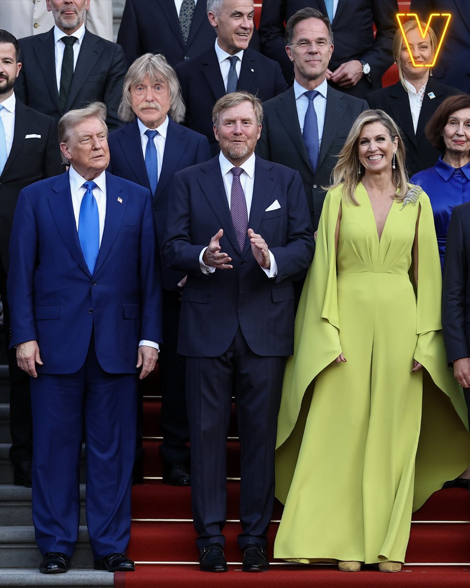 Staatshoofden en regeringsleiders van de NAVO-top voorafgaand aan een diner op Paleis Huis Ten Bosch! 
#vandaaginside #NAVOtop