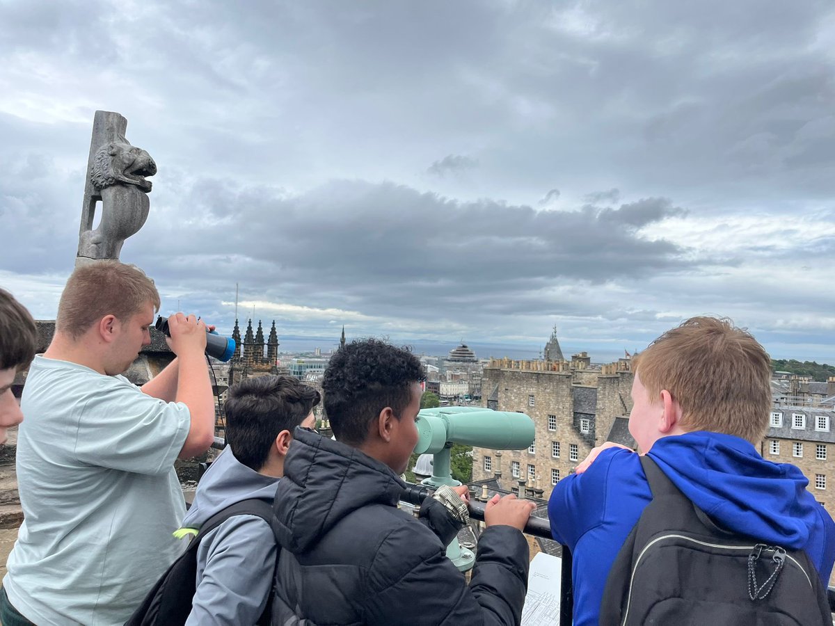 A great reward trip to Camera Obscura in Edinburgh today with a wee throw in trip to the zoo!! Well done to all our merit winners!! #ambition