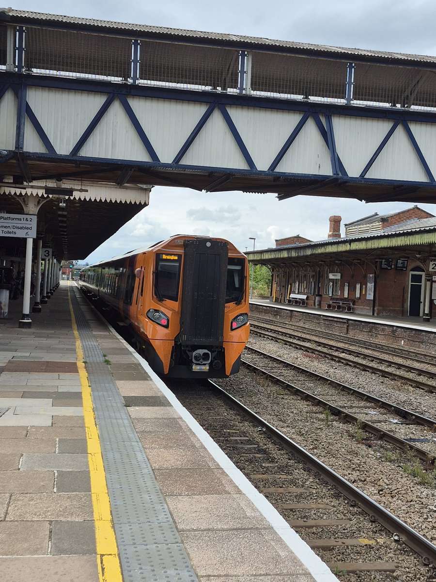 Westfield113594's tweet image. Around Hereford station 22nd June 2025 about 4pm, my pics
196 102, 197 048 and 802 104
#clasa196 #class197 #class802 #hereford