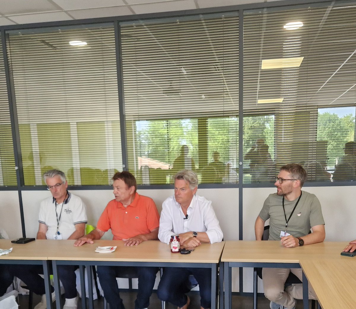 Très heureux de retrouver Lucien Georgelin fondateur de cette PME leader dans la confiture et les pâtés.

Avec les salariés, ensemble, ils ont su affronter la hausse des coûts de l’énergie, des matières 1ere.

Fier que cette PME fasse travailler nos agriculteurs et nos éleveurs.