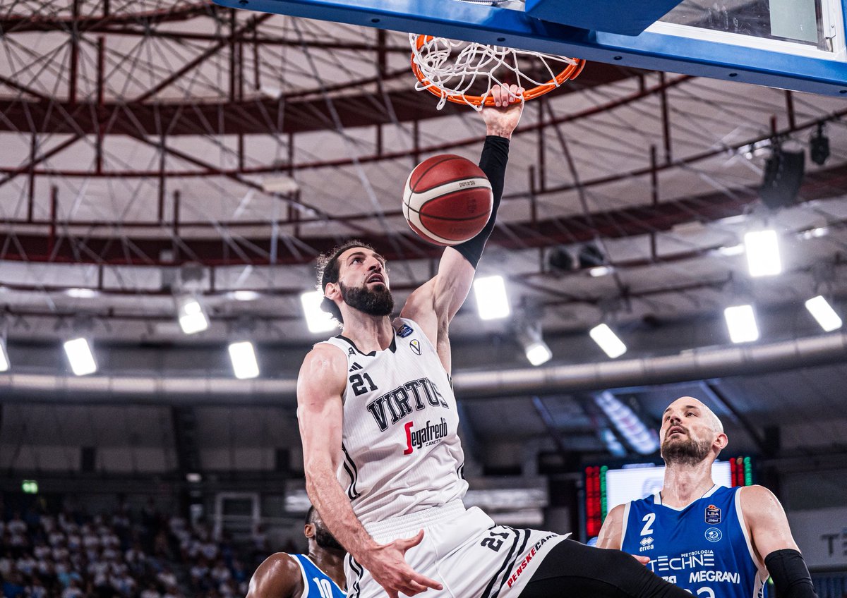 𝒰𝓃𝒶 𝓈𝑒𝓉𝓉𝒾𝓂𝒶𝓃𝒶 𝒻𝒶… 💭

Toko giganteggiava: 12 punti nel terzo quarto 🐐