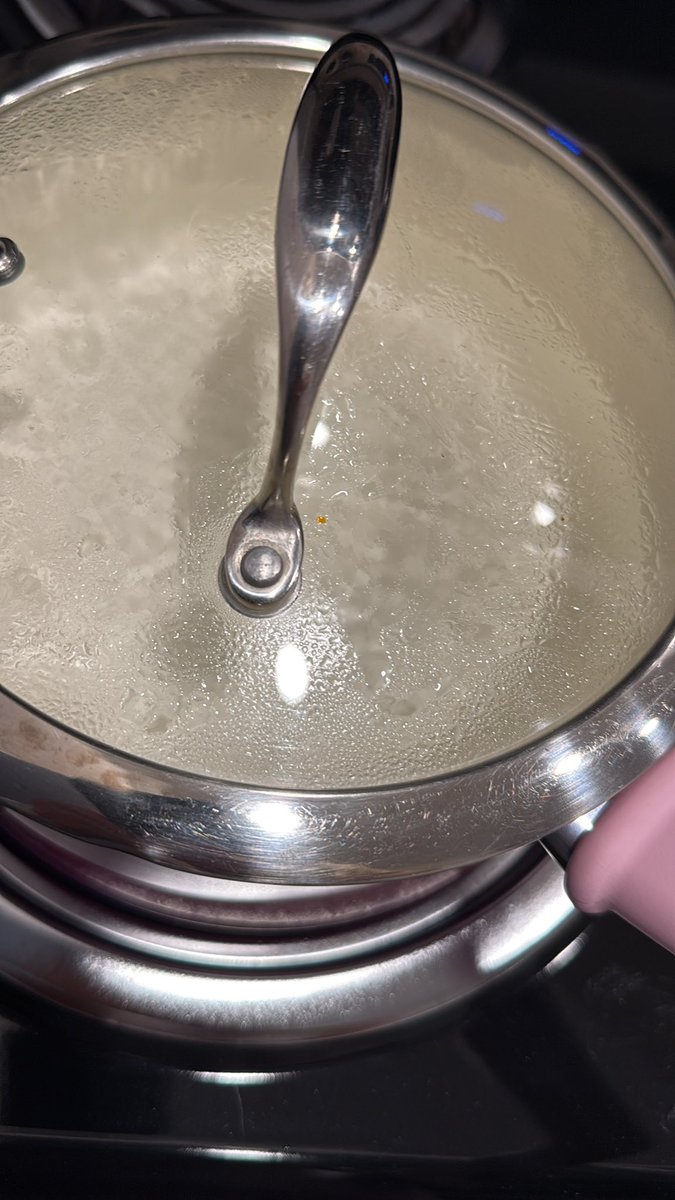 ValianXan | Catboi (@valianxan) on Twitter photo I- so I was hungry and was like “Oh lemme make some of the <a href="/ViteRamen/">Vite Ramen - Noodtrient Protein Ramen 🍜</a> I bought at Offkai” and my dumbass, cause I haven’t used the stove in this new apartment yet, turned on the wrong burner and waited 25 minutes……and then was confused why the pot was still cold I- so I was hungry and was like “Oh lemme make some of the <a href="/ViteRamen/">Vite Ramen - Noodtrient Protein Ramen 🍜</a> I bought at Offkai” and my dumbass, cause I haven’t used the stove in this new apartment yet, turned on the wrong burner and waited 25 minutes……and then was confused why the pot was still cold