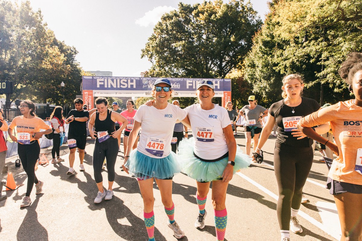 Stay safe during this heat wave! Make sure you hydrate and take necessary precautions to feel your best.

Is the heat making your friends look forward to fall? Then tell your buddies it's time to register for the Boston 10K for Women!

Register today here: runsignup.com/Race/MA/Boston…