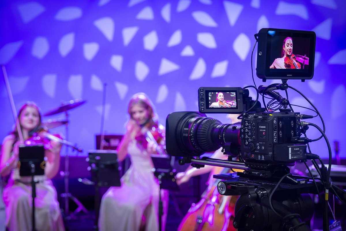 When the performance is live, your gear has to be flawless. The Canon EOS C400 delivers sharp detail, rich color, and reliability that hits every note.

Learn more about the EOS C400: canon.us/3GyMmBV