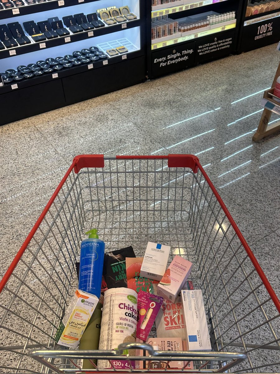 بدون مبالغه 
هذا النّوع من التسوق يحسن صحتي النفسيه