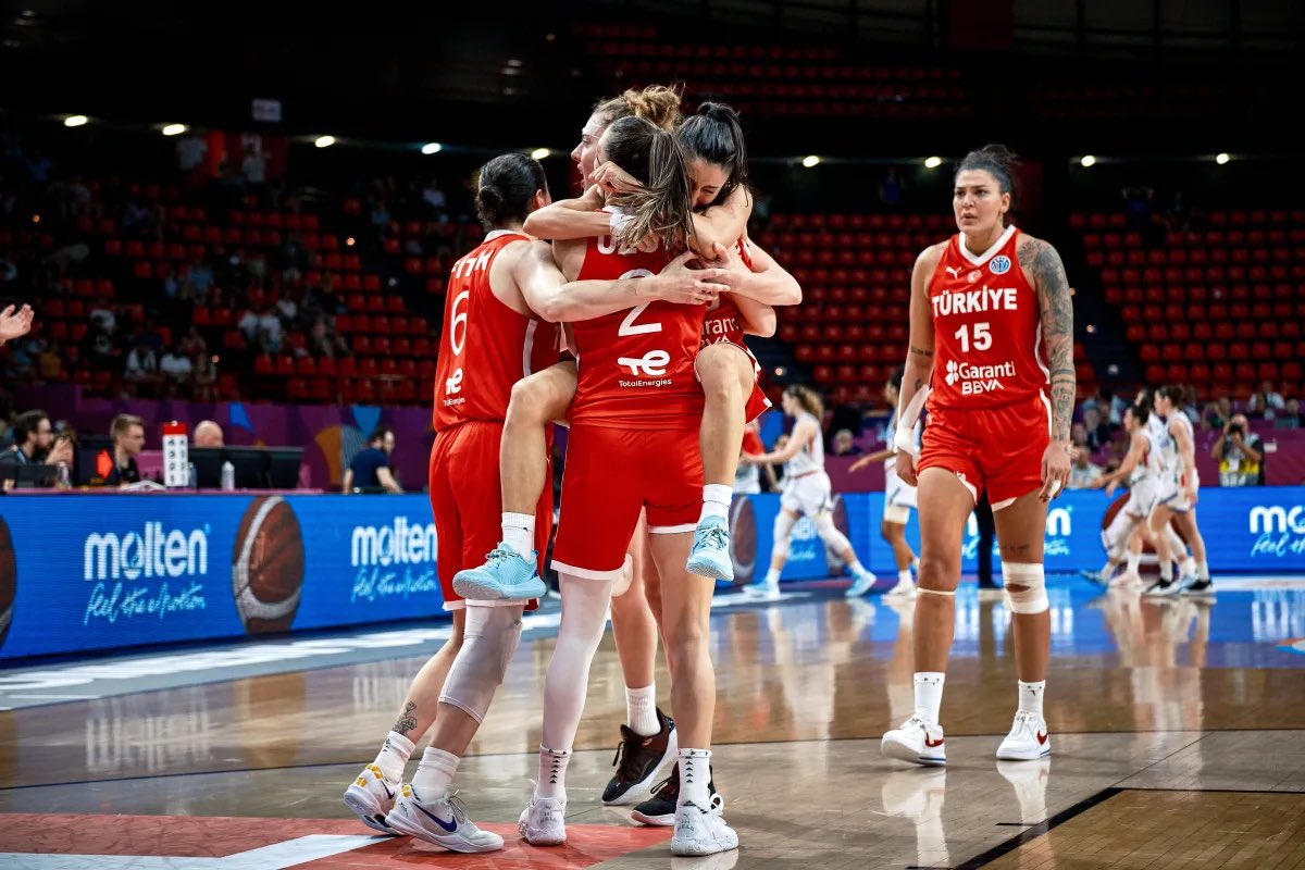 Büyük bir özveri ve mücadeleyle Türk kadınının gücünü tüm Avrupa’ya bir kez daha gösteren, kız çocuklarımıza ilham olan Potanın Perileri’ne teşekkür ederiz! 👏

Sizinle gurur duyuyoruz! 🇹🇷